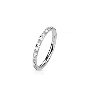 ARTIQO 'Sparkling pyramid cut segmentring' Piercingring - helloartiqo.com